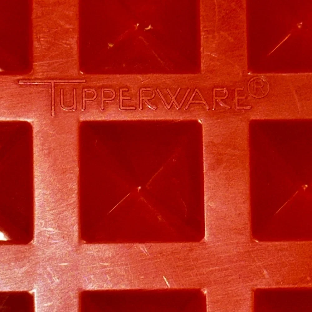 Vintage Tupperware 70s Hot Dog Keeper